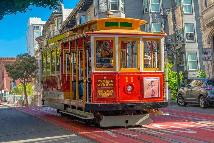 Ride the iconic Cable Car through San Francisco stopping at famous sites like Union Square and Chinatown all while enjoying the flexibility of the Pintours App for a personalized experience.